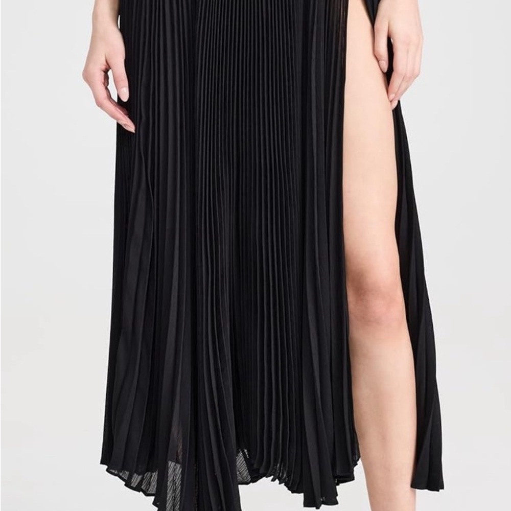 Elegant Black Pleated Skirt